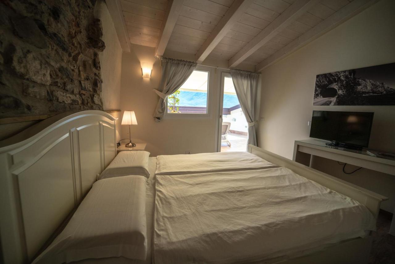 Garni Gianmartin Hotel Limone sul Garda Ngoại thất bức ảnh