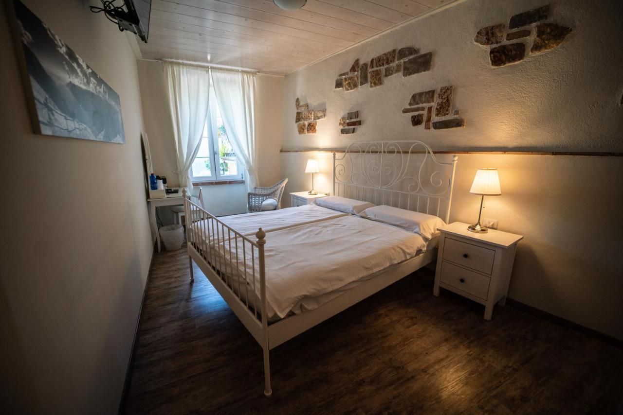 Garni Gianmartin Hotel Limone sul Garda Ngoại thất bức ảnh