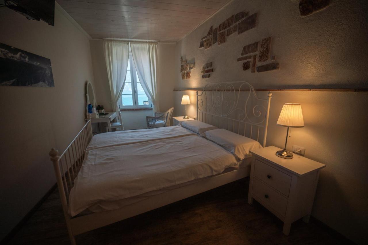 Garni Gianmartin Hotel Limone sul Garda Ngoại thất bức ảnh