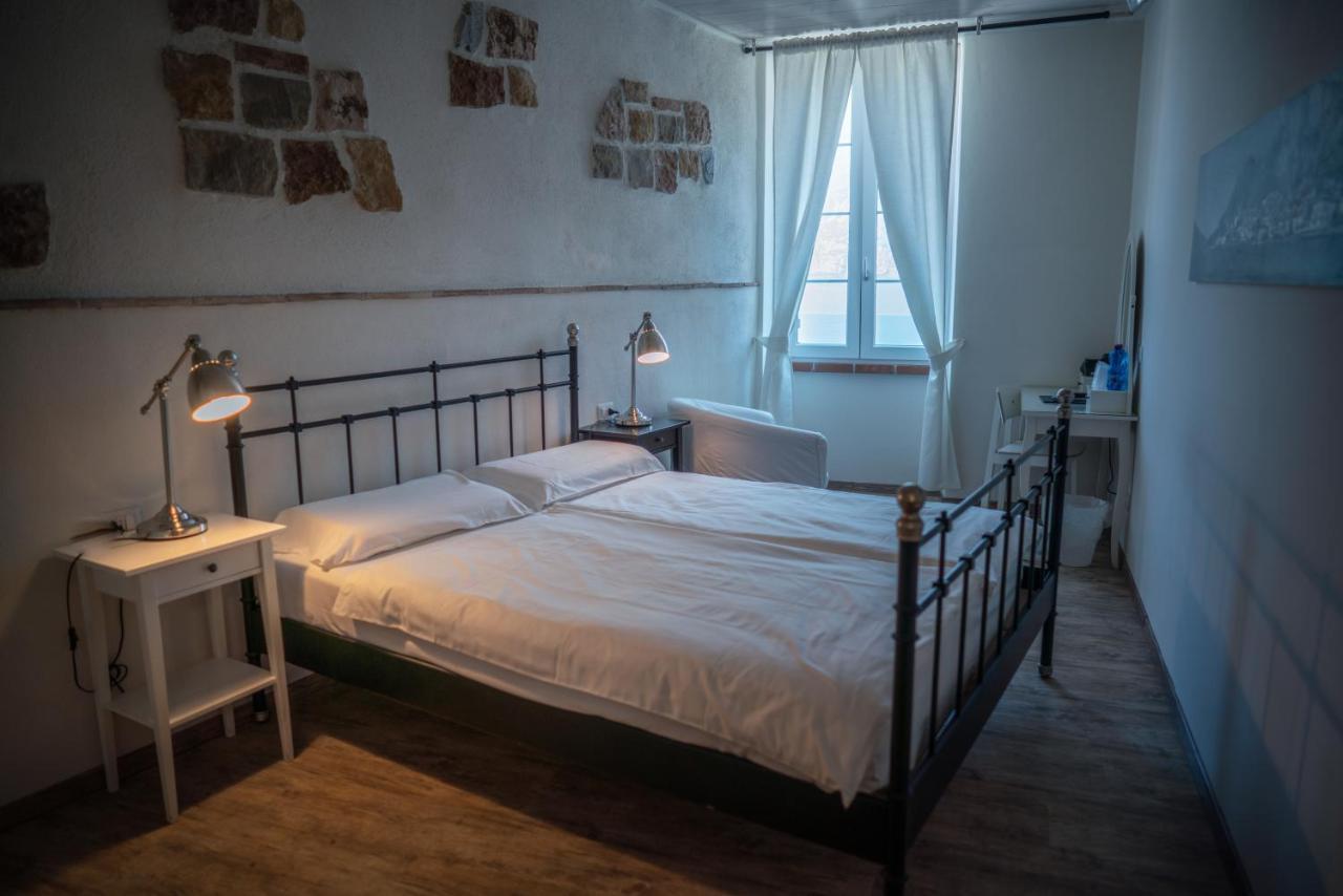 Garni Gianmartin Hotel Limone sul Garda Ngoại thất bức ảnh