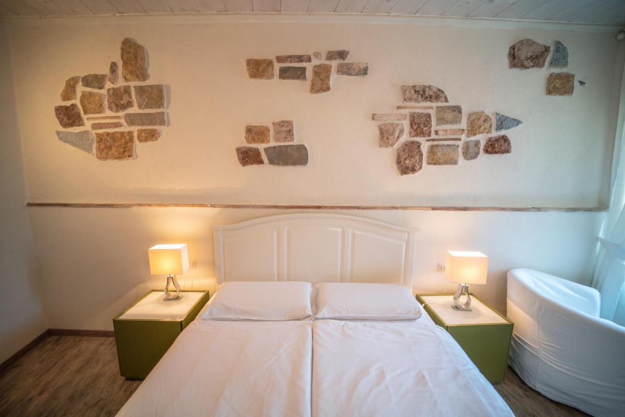 Garni Gianmartin Hotel Limone sul Garda Ngoại thất bức ảnh