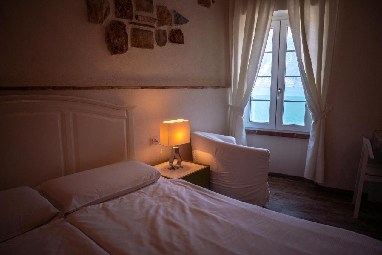 Garni Gianmartin Hotel Limone sul Garda Ngoại thất bức ảnh