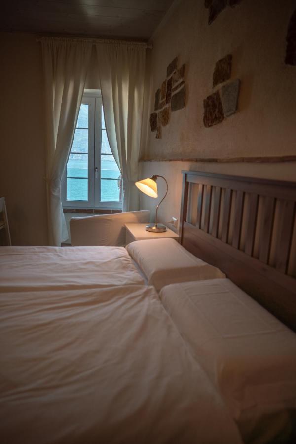 Garni Gianmartin Hotel Limone sul Garda Ngoại thất bức ảnh