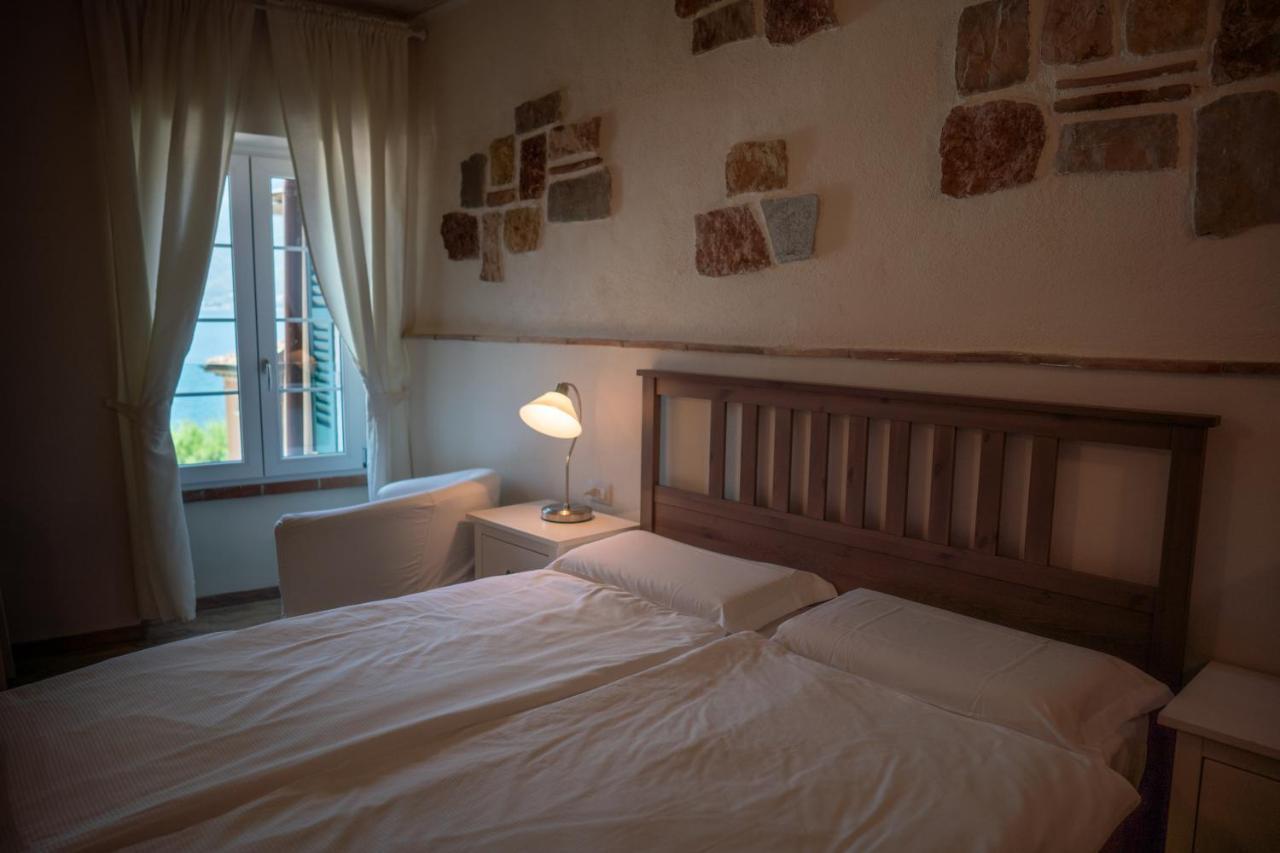 Garni Gianmartin Hotel Limone sul Garda Ngoại thất bức ảnh